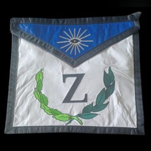 Mandil de Maestro Secreto bordado en piel genuina